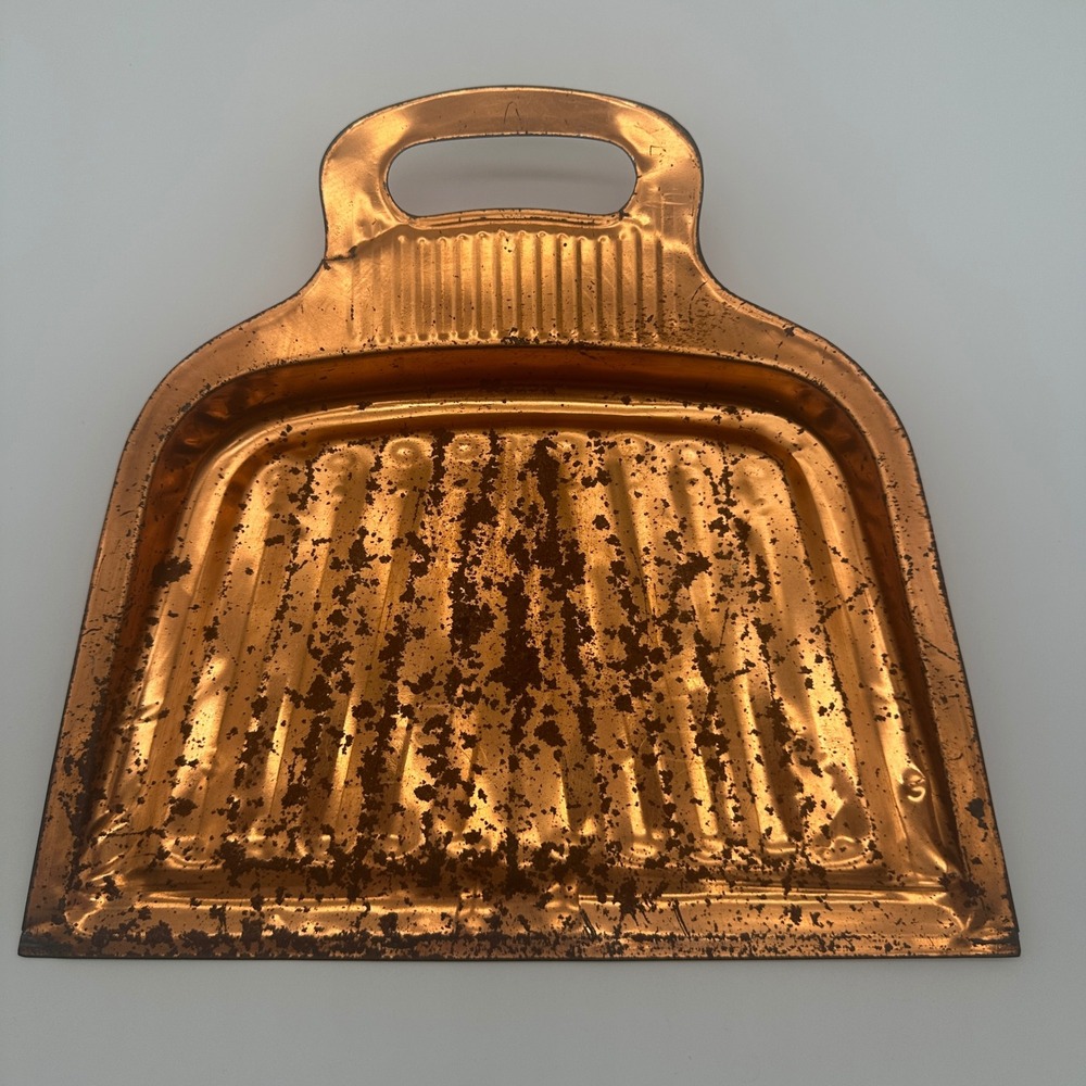 Vintage Copper Color Tin Metal Dust Pan Ribbed Rustic Farmhouse Decor 12 Inch